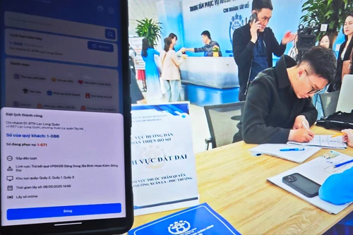 Cách lấy số thứ tự trực tuyến khi đến Trung tâm phục vụ hành chính công Hà Nội từ hôm nay