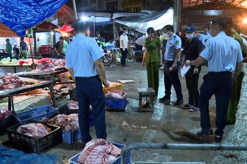 Hà Nội ra thời hạn xử lý dứt điểm 700 điểm giết mổ gia súc, gia cầm trong khu dân cư