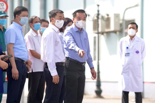 Hà Nội: Bốn biện pháp cấp bách để dập dịch, tiếp tục "thần tốc" tiêm vaccine Covid-19 cho nhân dân