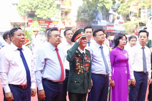 Lãnh đạo thành phố Hà Nội dâng hương tưởng nhớ anh hùng, liệt sỹ