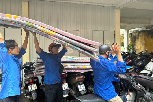 Ảnh: Hà Nội chuẩn bị chu đáo nơi ở, sẵn sàng di dân khu bãi sông Hồng khi ngập lụt