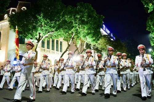 Đoàn nghi lễ Công an Nhân dân diễu hành ở phố đi bộ hồ Gươm cuối tuần này