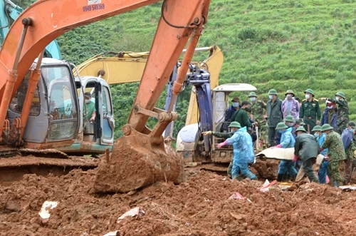 [Ảnh] Vụ sạt lở núi tại Quảng Trị: Đã tìm thấy thi thể 22 cán bộ, chiến sĩ gặp nạn 