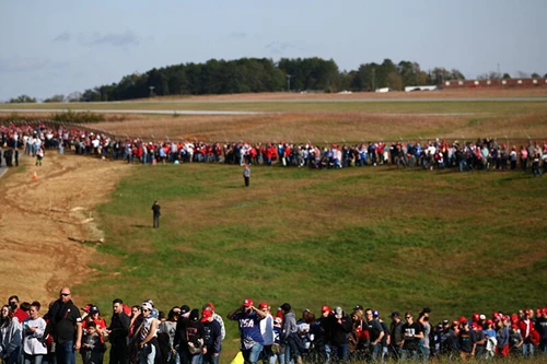 [Ảnh] Nước Mỹ 2 ngày trước cuộc bầu cử lịch sử