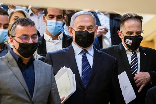 Bộ trưởng Quốc phòng Israel lãnh đạo đất nước khi Thủ tướng được gây mê