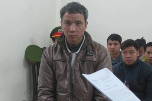 Từ việc giành nhau bài hát, vác dao truy sát người loạn xạ