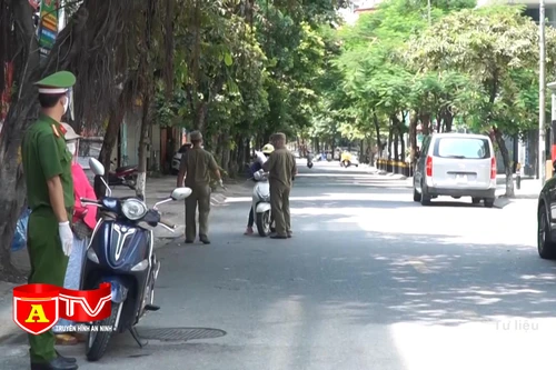 Hà Nội: Quét mã QR khi chốt kiểm dịch thay cho khai báo y tế tại chỗ