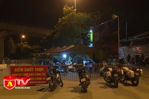 Tăng cường tuần tra kiểm soát vào ban đêm để phòng ngừa tội phạm trong mùa dịch