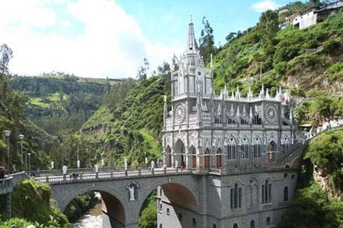 Khám phá những nhà thờ có kiến trúc độc đáo trên thế giới