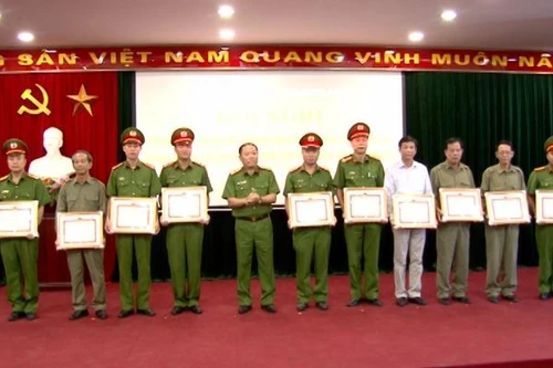 Xây dựng lực lượng nòng cốt giữ gìn ANTT ở cơ sở