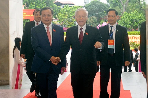 Những hình ảnh mới nhất từ Đại hội lần thứ XVI Đảng bộ TP Hà Nội 