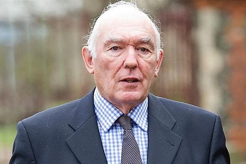 Anh xét xử cựu bác sĩ nhi tấn công tình dục bệnh nhân