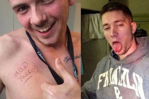 Ngồi tù vẫn đăng ảnh "tự sướng" 