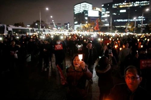 Chủ tịch các tập đoàn lớn ở Hàn Quốc bị điều tra