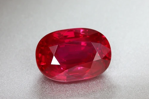 Ruby "Huyết bồ câu" sắp đấu giá ở Hồng Kông
