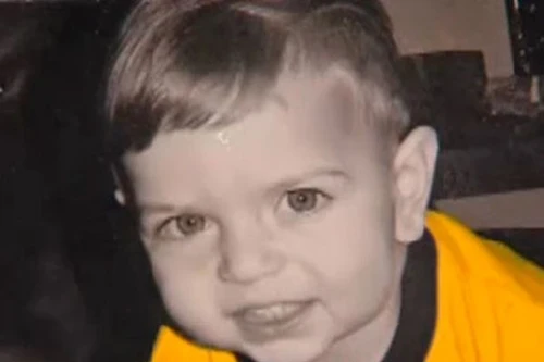 Mỹ: Bé trai chết ngạt do bị cô giáo ngồi lên người 