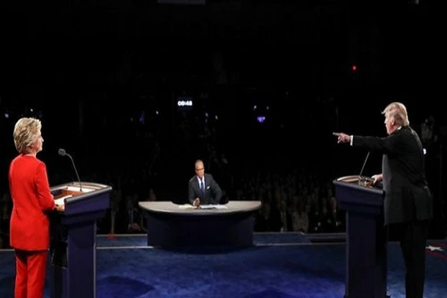 Ông Trump hứa sẽ tấn công bà Clinton mạnh hơn trong lần tranh luận tới