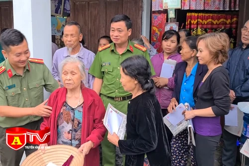 Cầu nối của những tấm lòng nhân ái hướng về miền Trung 