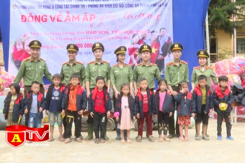 Mang hơi ấm Thủ đô tới trẻ em vùng cao Yên Bái