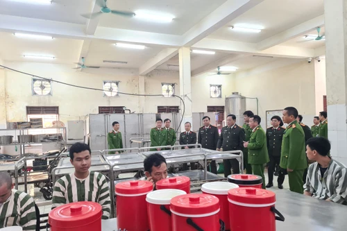 Cán bộ và phạm nhân đón Tết đảm bảo tuyệt đối an ninh, an toàn