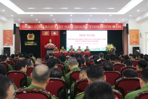 Đối thoại chia sẻ, tháo gỡ khó khăn hoàn thành nhiệm vụ