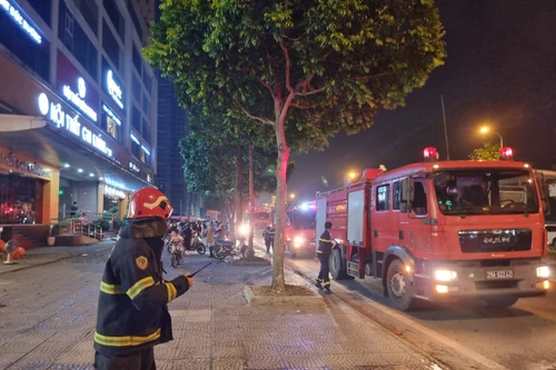 'Phép thử' gần khuya và phản ứng linh hoạt trước vụ cháy căn hộ chung cư