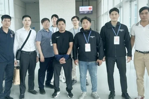 Interpol Việt Nam bàn giao đối tượng truy nã lẩn trốn ở Hàn Quốc cho Công an Bắc Giang