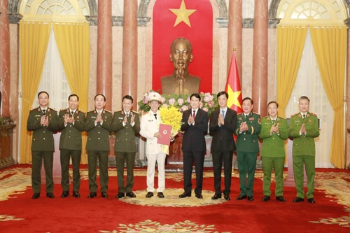 Thứ trưởng Bộ Công an Lê Quốc Hùng được thăng cấp bậc hàm Thượng tướng 
