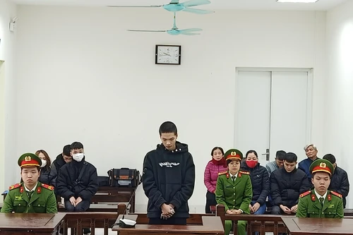 Nam sinh viên lĩnh án tù giam vì mua bán pháo nổ