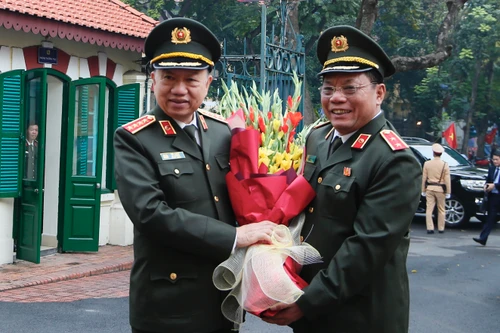 Đại tướng Tô Lâm và Bí thư Thành ủy Đinh Tiến Dũng dự hội nghị triển khai công tác năm 2024 của Công an Hà Nội