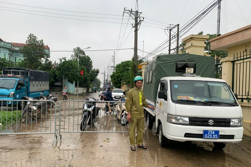 Kề vai sát cánh, đồng hành cùng nhân dân khắc phục hậu quả bão Yagi