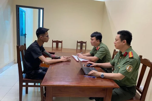 Tạm giam nam thanh niên tổ chức cho người xuất cảnh trái phép