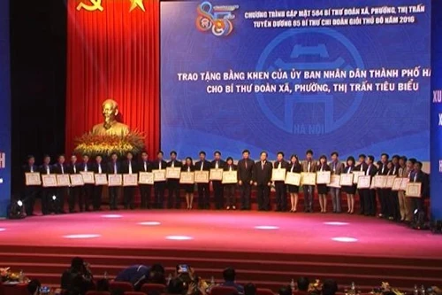 Gặp mặt, tuyên dương các Bí thư Chi đoàn giỏi của Thủ đô năm 2016