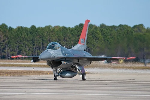 Mỹ biến F-16 thành "bia đỡ đạn" cho F-35