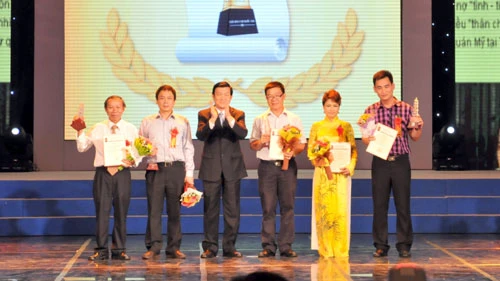 Hai tác phẩm xuất sắc đoạt giải A