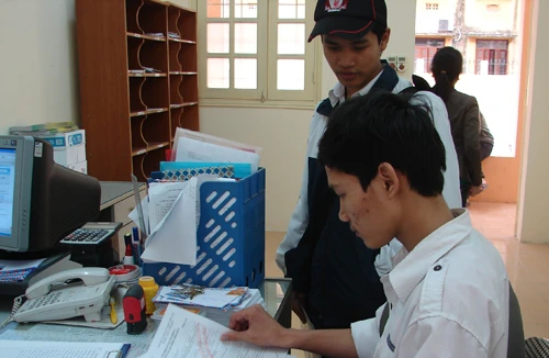 Có biện pháp ngăn ngừa tuồn đề thi và bài giải