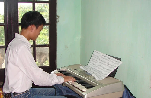 Xem chàng thủ khoa đa tài chào "Tạm biệt"