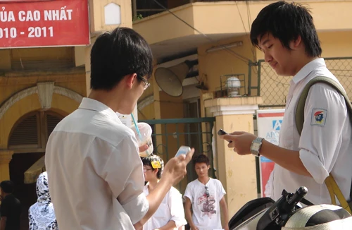 Tỷ lệ đỗ tốt nghiệp 100% tăng vọt