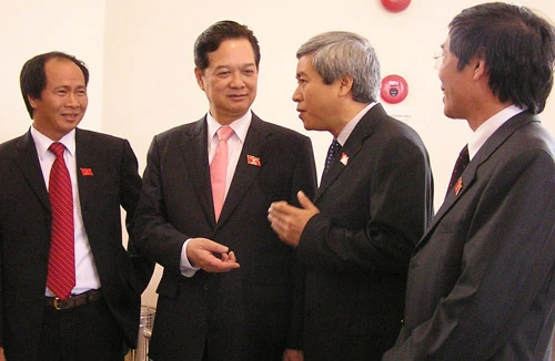 Bầu những người đủ đức, đủ tài