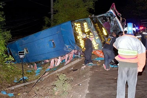 Thái Lan: Tai nạn xe buýt, 7 người thiệt mạng