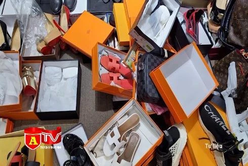 6 cơ sở kinh doanh hàng nhái, hàng lậu bị xử phạt hơn 220 triệu đồng