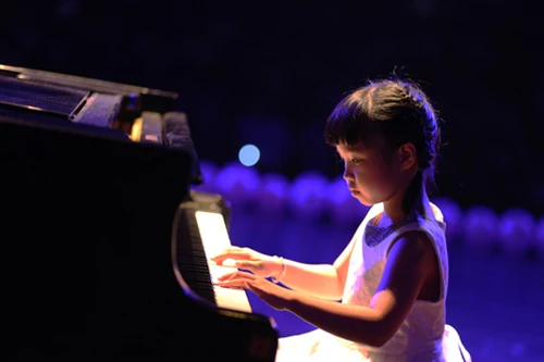 Tiếng đàn giàu lòng nhân ái