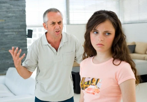 Những sai lầm cần tránh khi nuôi dạy trẻ vị thành niên