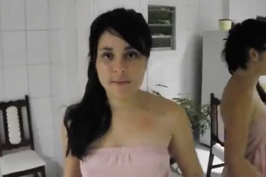 Thiếu nữ rao bán trinh tiết, lấy tiền chữa bệnh cho mẹ