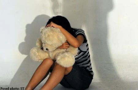 Mò tới nhà vợ cũ để lạm dụng tình dục con gái