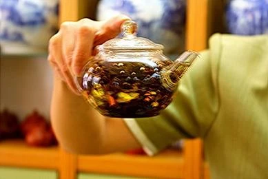 Điều tra giáo viên đổ trà nóng vào người học sinh