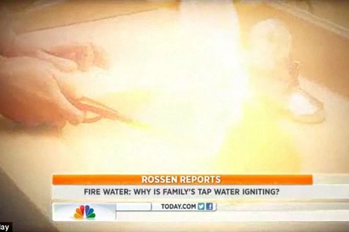 Khốn khổ vì nước sinh hoạt tự nhiên... bốc cháy