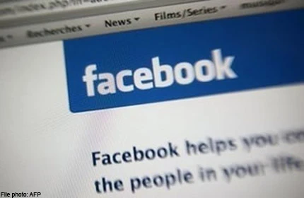 Ông ngoại bán cháu trai trên Facebook