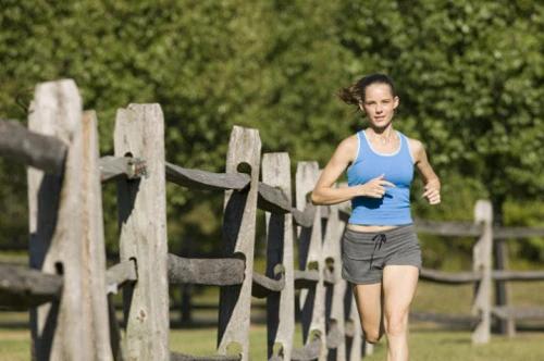 Thể lực tốt, chậm suy giảm trí nhớ