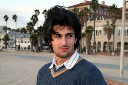 Bị trục xuất vì quá...đẹp trai